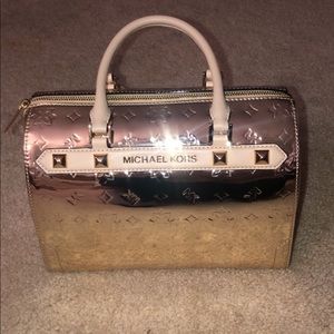 Micheal Kors purse